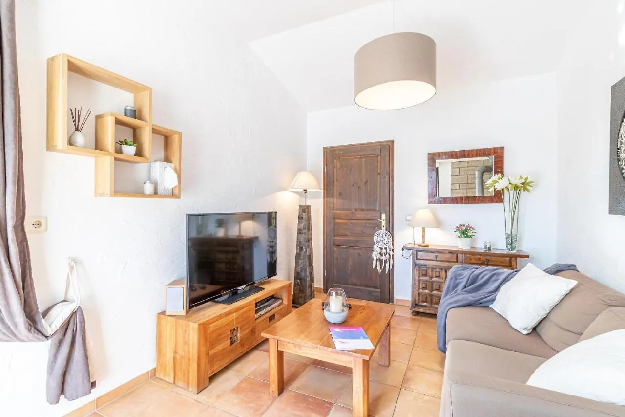 Apart-Rent Casa Con Piscina Flamicell 0042 Empuriabrava 0*,  İspanya